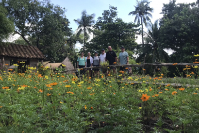 Private Unseen Parts Of Saigon and Discovering Local Area Tour