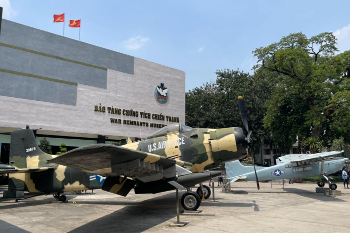 Old_and_New_Parts_of_Saigon_2