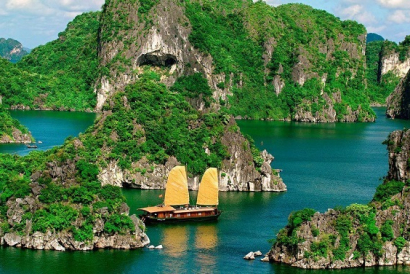 Hanoi - Ha Long Bay - Ninh Binh Tour Package 